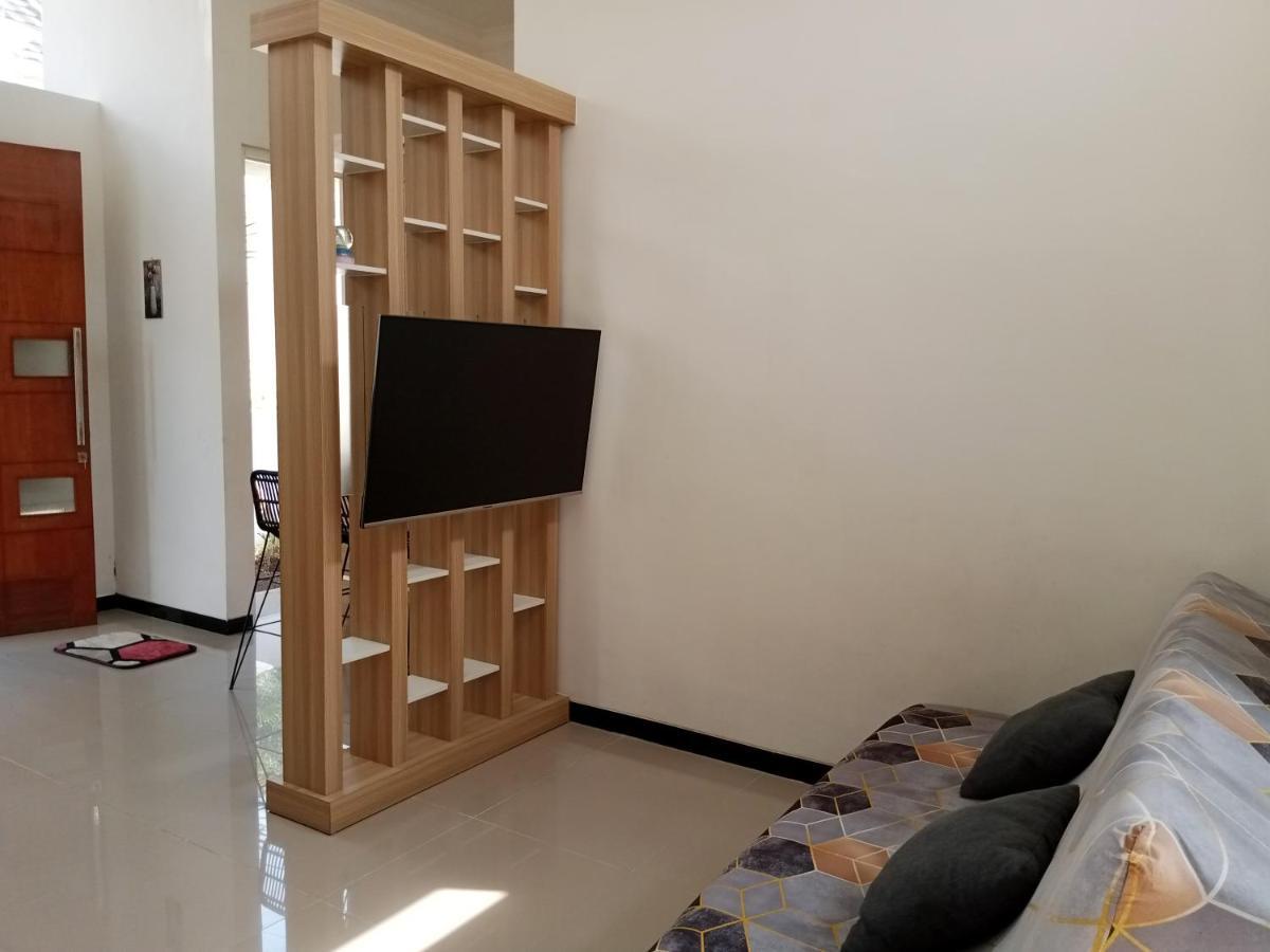Villa Harmony Syariah II Batu  Exteriér fotografie